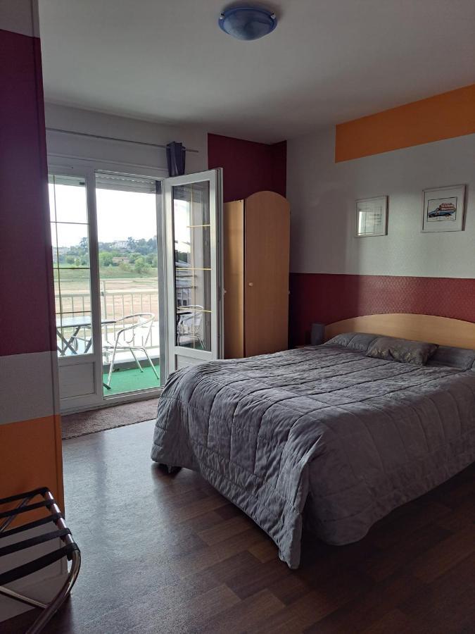 Le Petit Pecheur Hotel Saint-Florent-le-Vieil Bagian luar foto