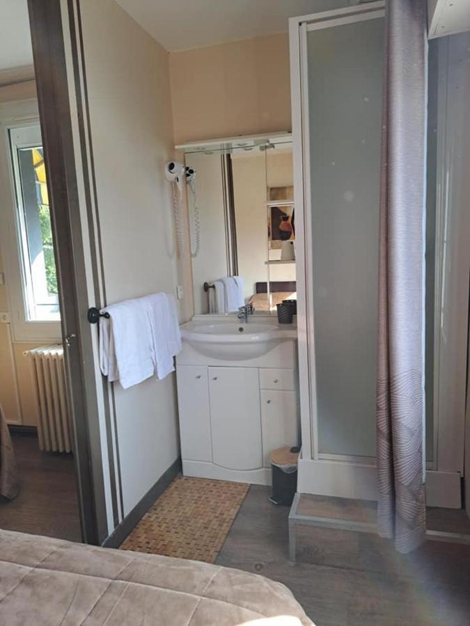 Le Petit Pecheur Hotel Saint-Florent-le-Vieil Bagian luar foto