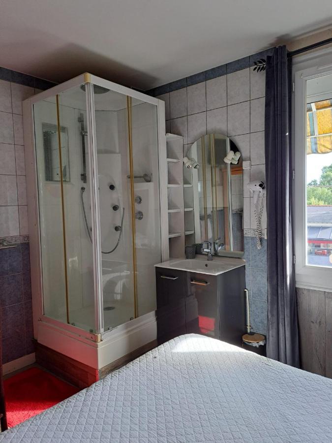Le Petit Pecheur Hotel Saint-Florent-le-Vieil Bagian luar foto