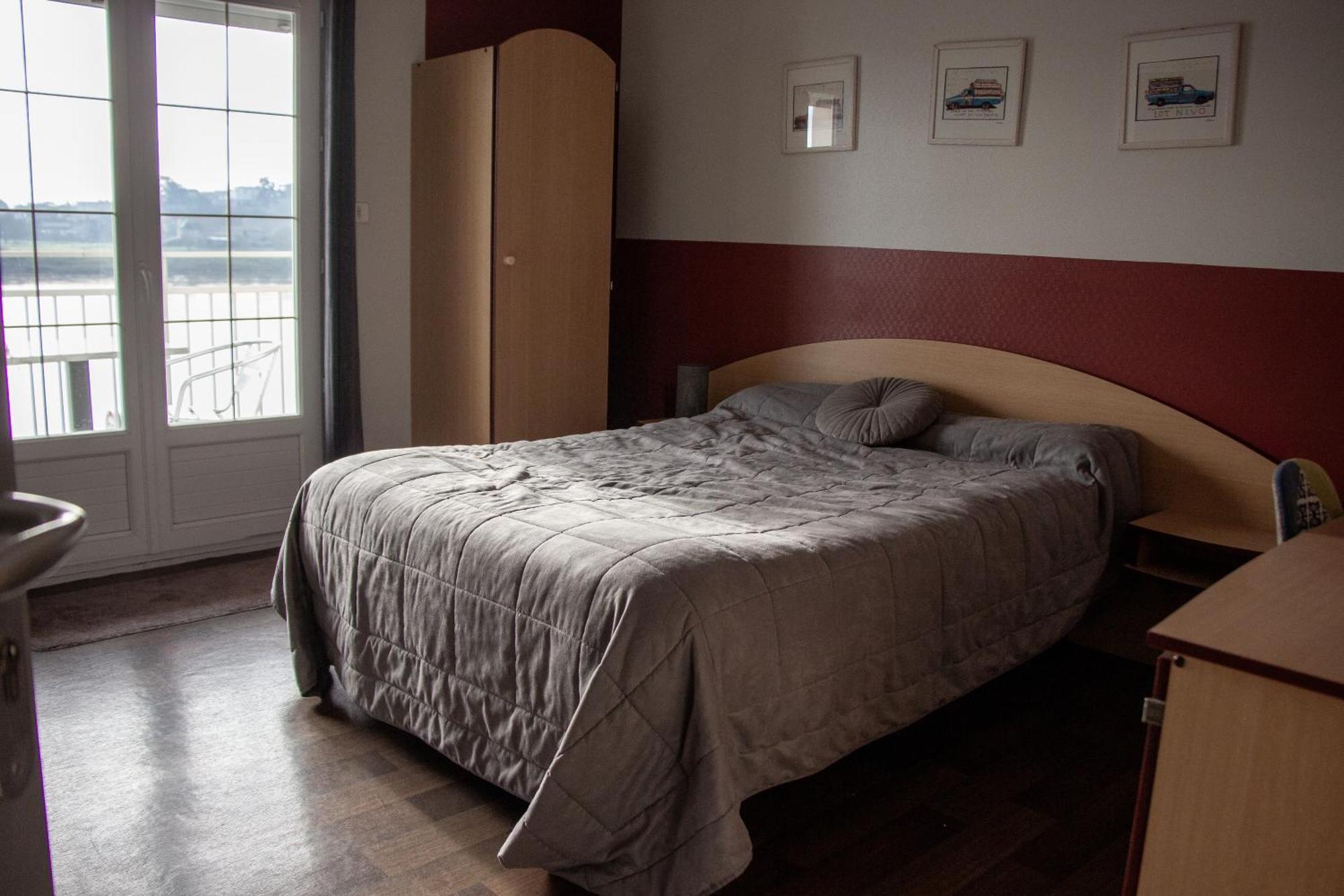 Le Petit Pecheur Hotel Saint-Florent-le-Vieil Bagian luar foto