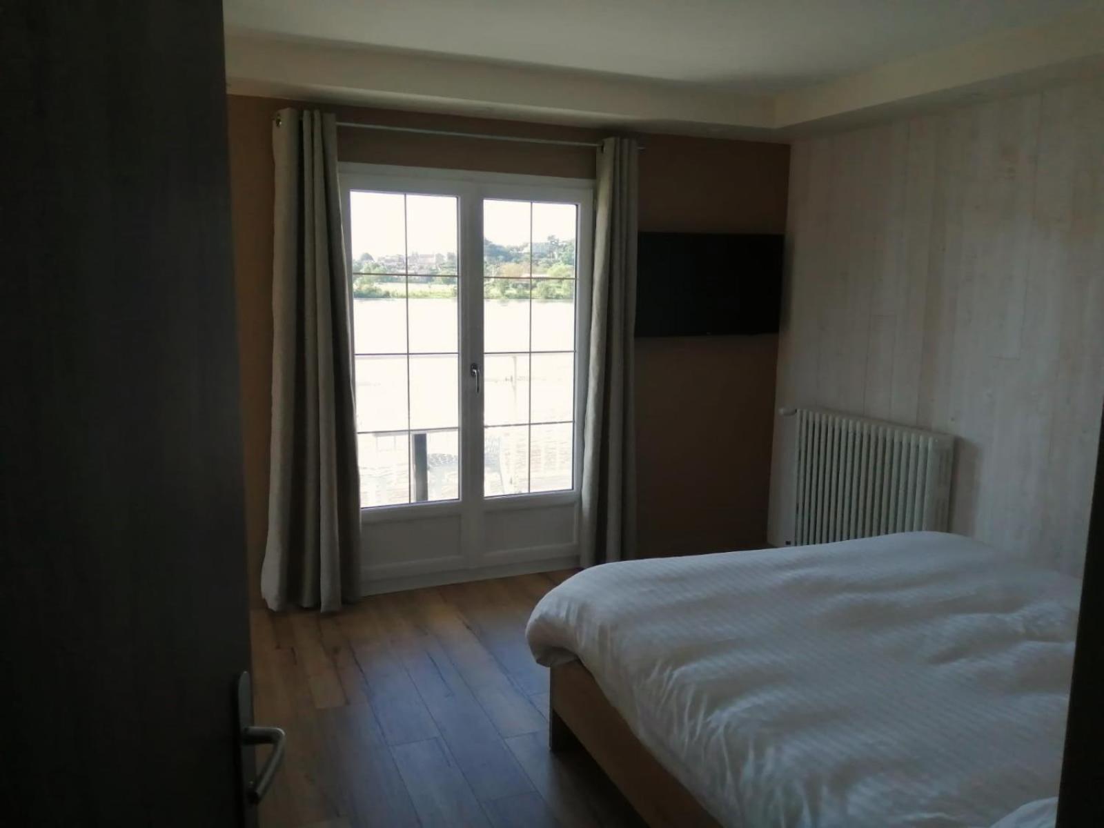 Le Petit Pecheur Hotel Saint-Florent-le-Vieil Bagian luar foto