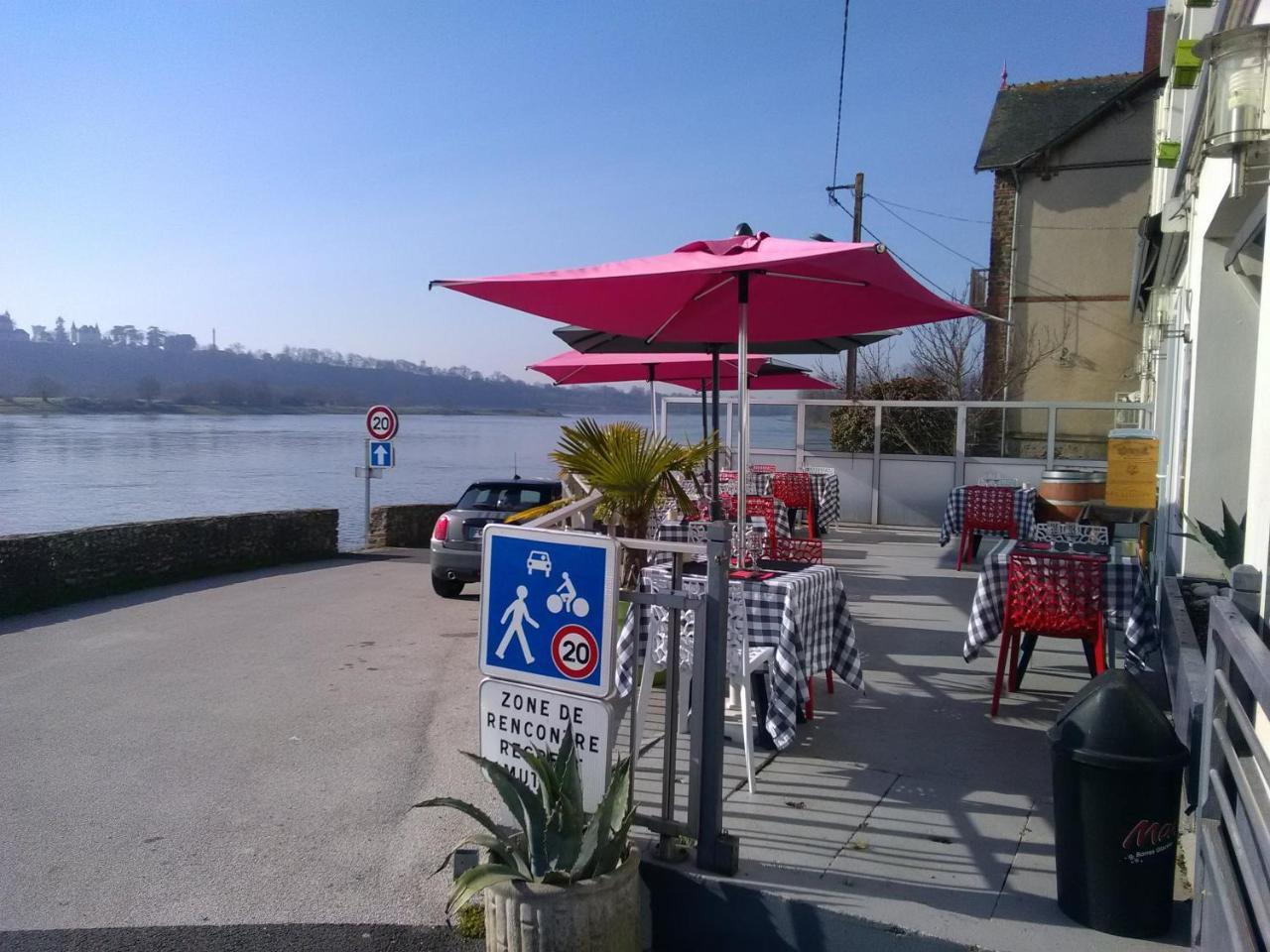 Le Petit Pecheur Hotel Saint-Florent-le-Vieil Bagian luar foto